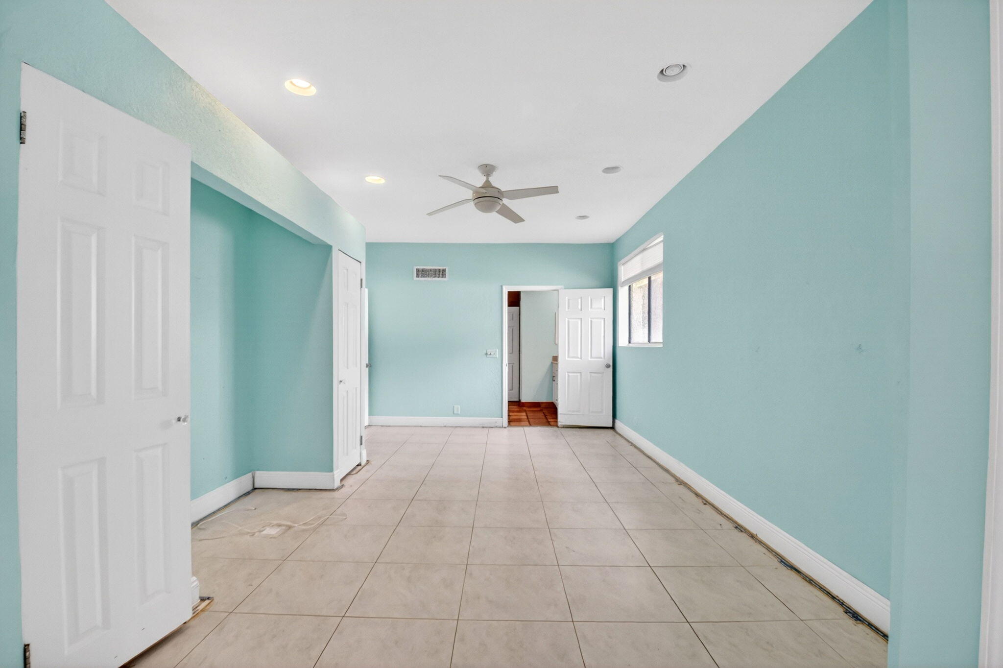 FOUNTAINS OF PALM BEACH CONDO 7 - Residential