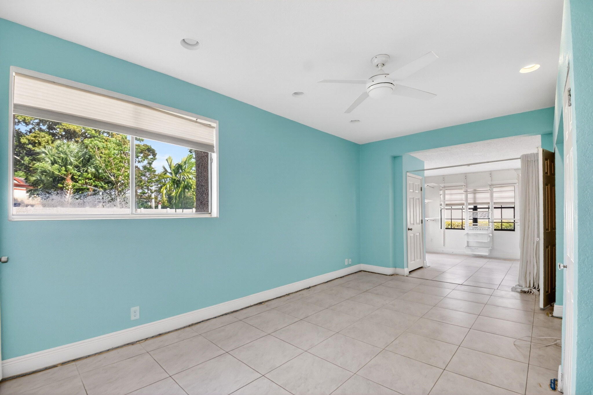FOUNTAINS OF PALM BEACH CONDO 7 - Residential