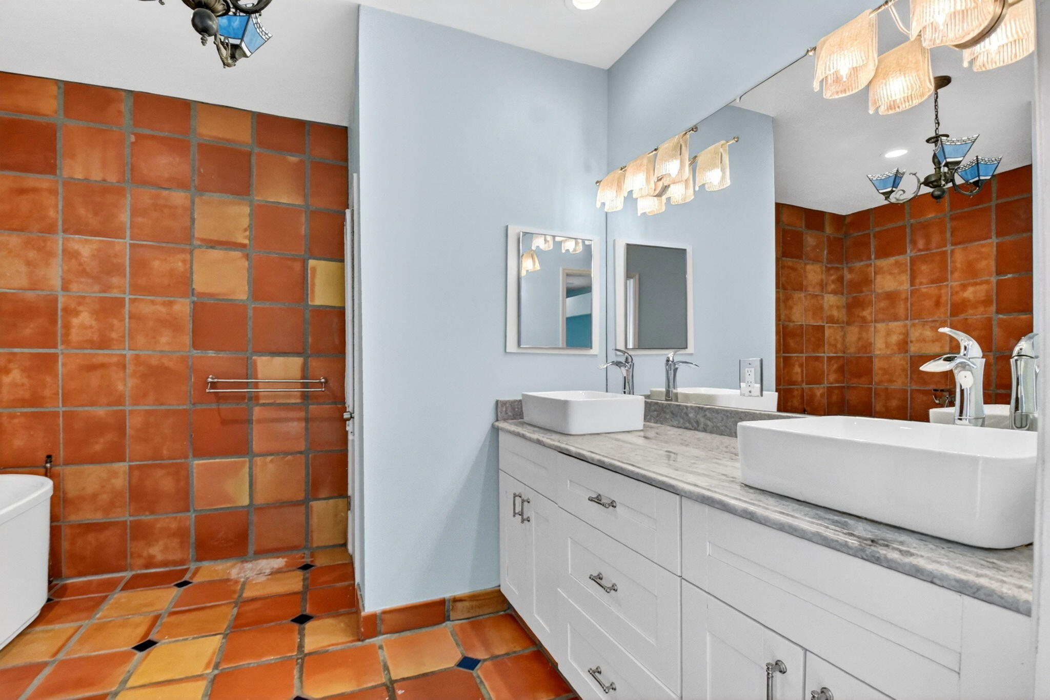 FOUNTAINS OF PALM BEACH CONDO 7 - Residential