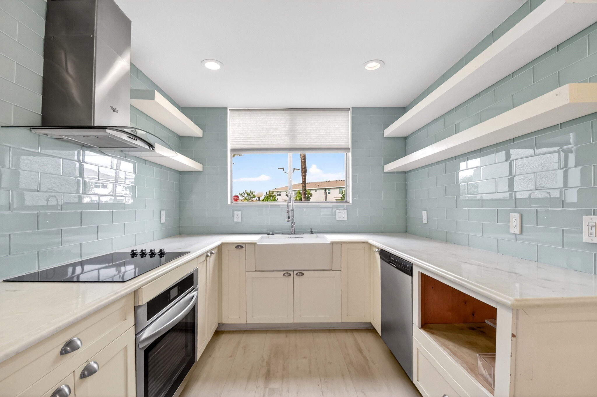 FOUNTAINS OF PALM BEACH CONDO 7 - Residential