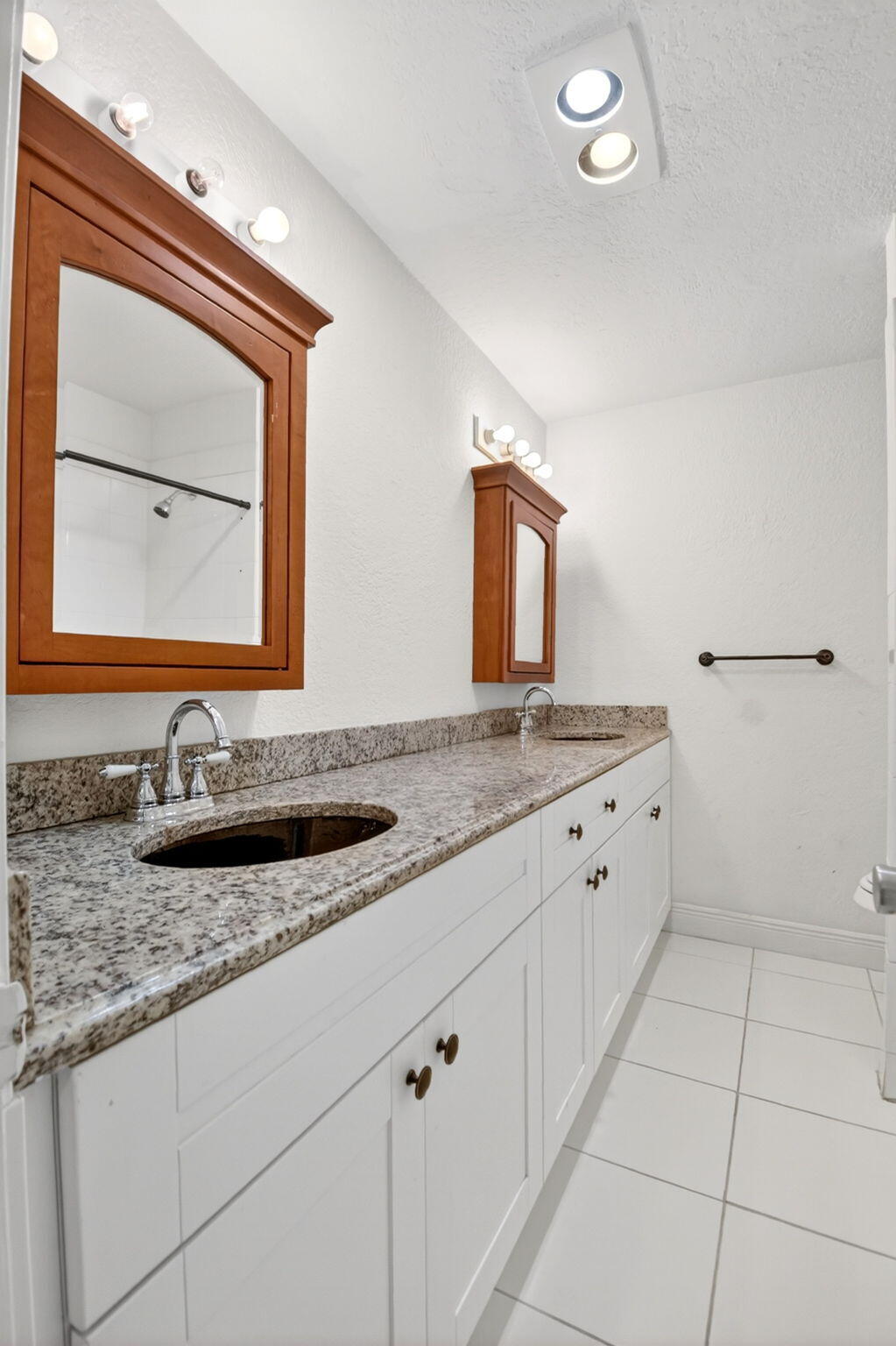 FOUNTAINS OF PALM BEACH CONDO 7 - Residential