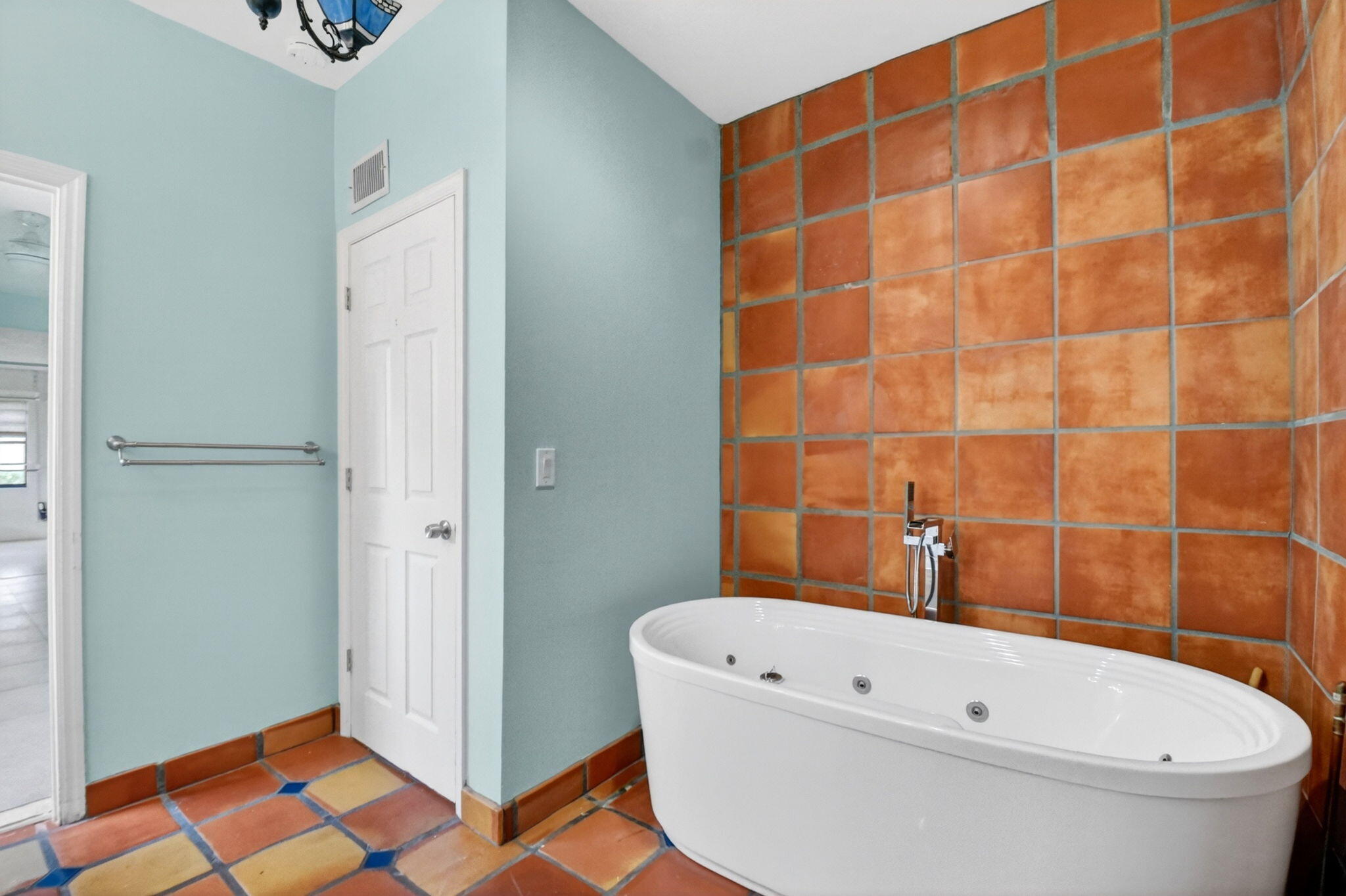 FOUNTAINS OF PALM BEACH CONDO 7 - Residential