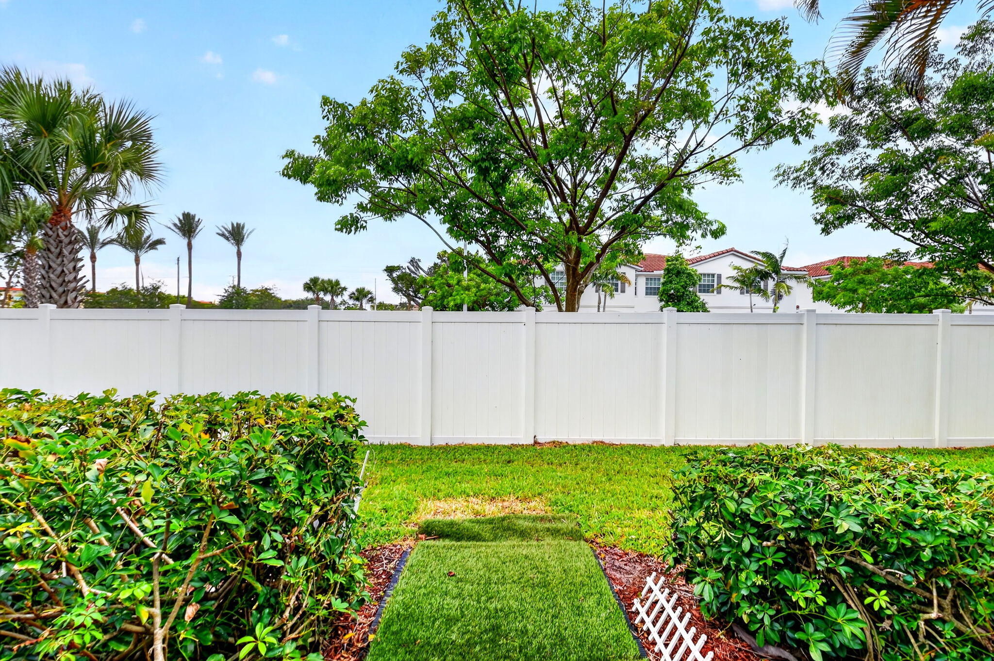 FOUNTAINS OF PALM BEACH CONDO 7 - Residential