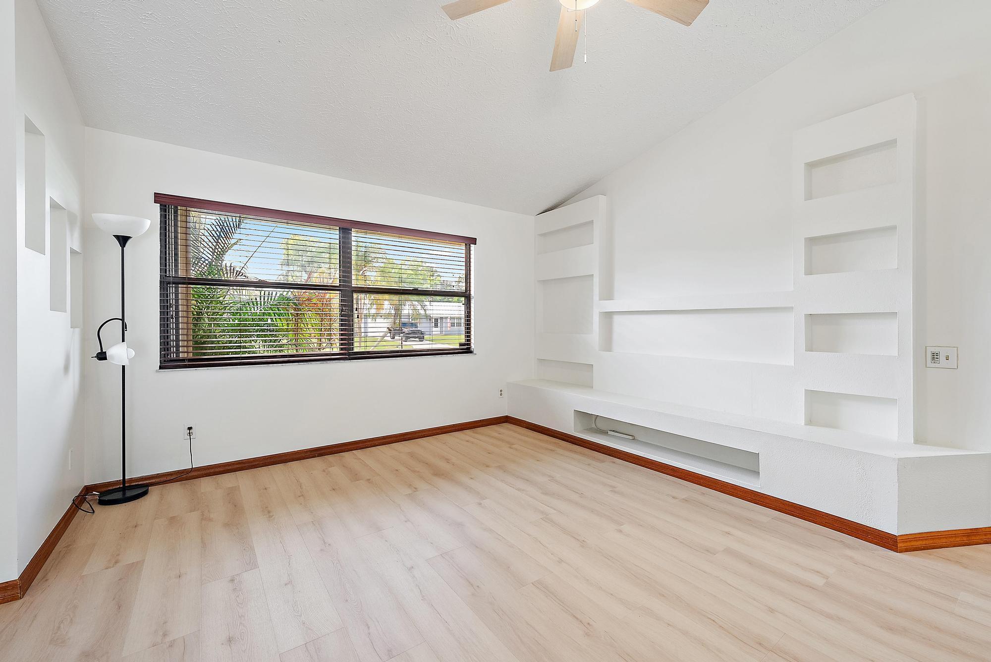 PORT ST LUCIE SECTION 2 - Residential Lease