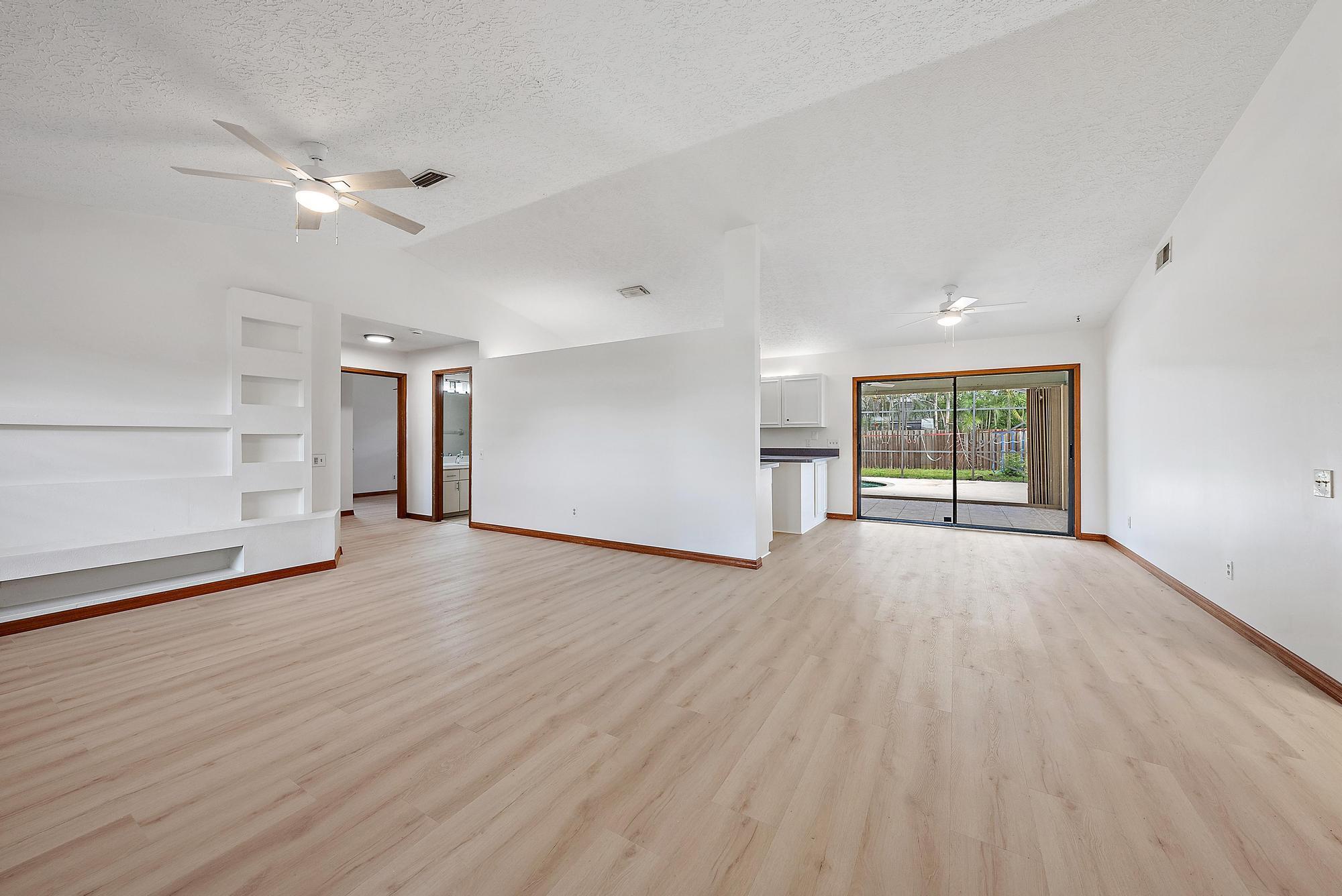 PORT ST LUCIE SECTION 2 - Residential Lease