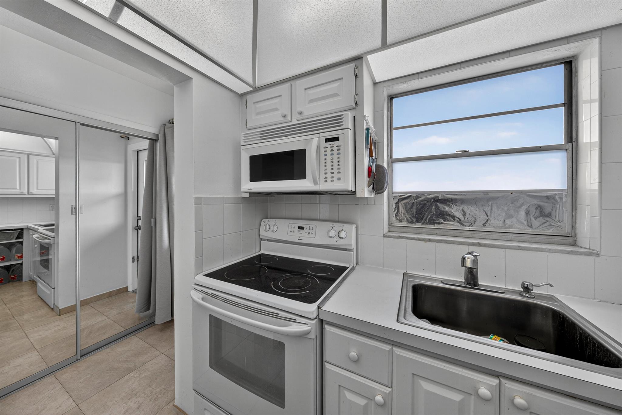 LEISUREVILLE FAIRWAY NINE - Residential