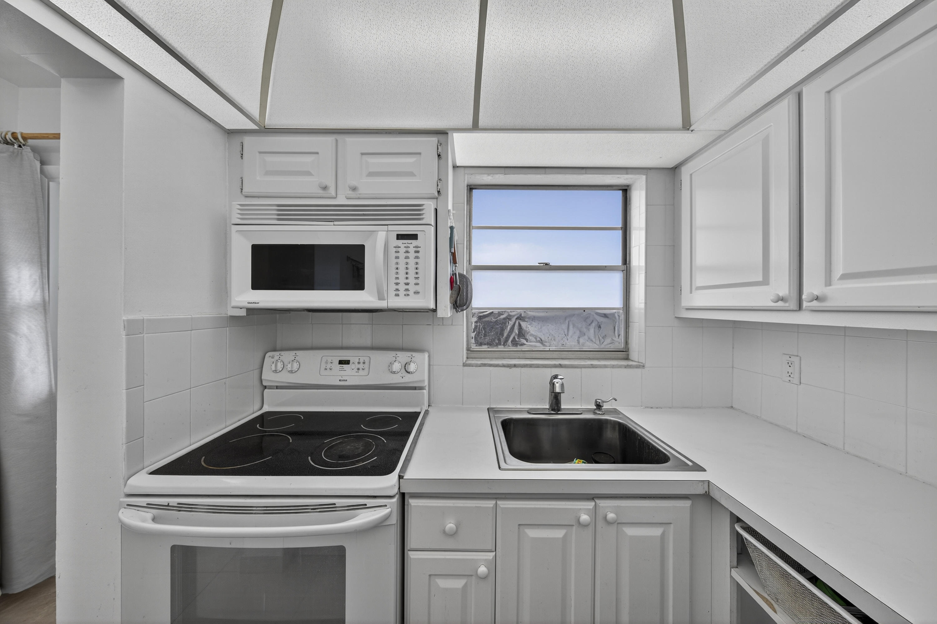 LEISUREVILLE FAIRWAY NINE CONDO - Residential