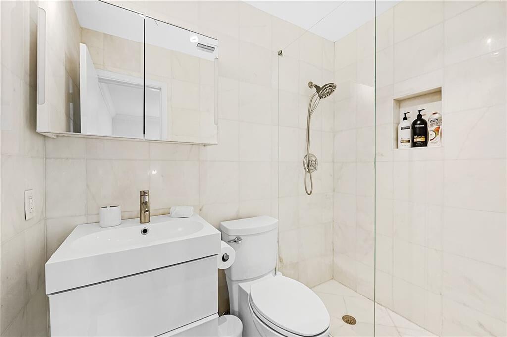 FAIRWAY HEIGHTS - Residential Lease
