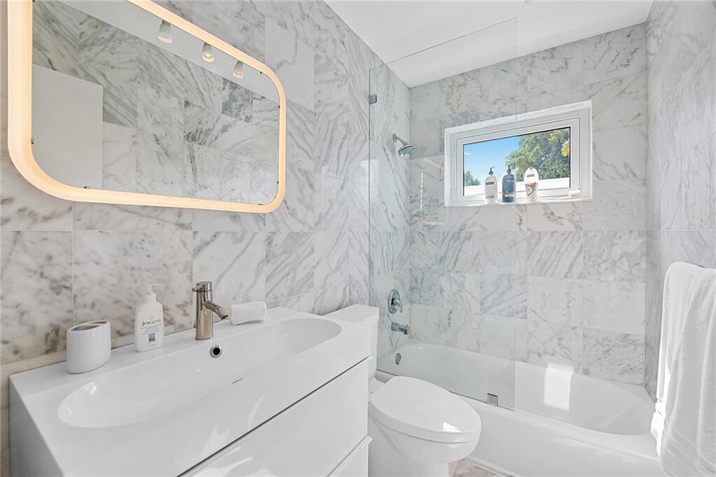 FAIRWAY HEIGHTS - Residential Lease