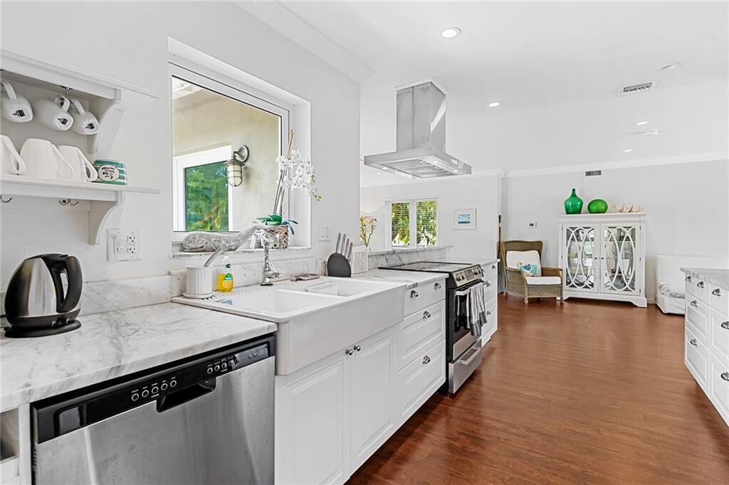 FAIRWAY HEIGHTS - Residential Lease