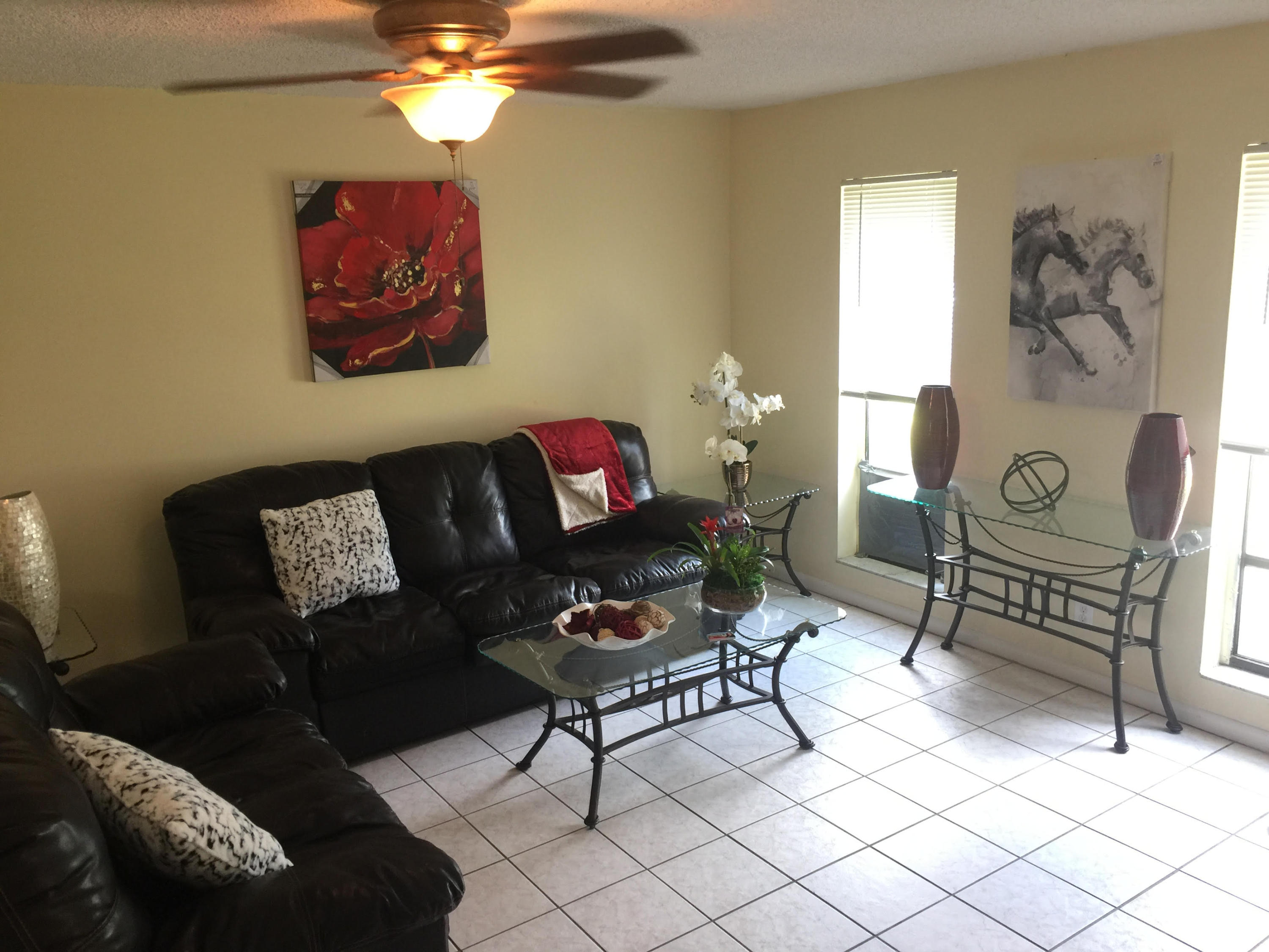 SANDTREE - Residential