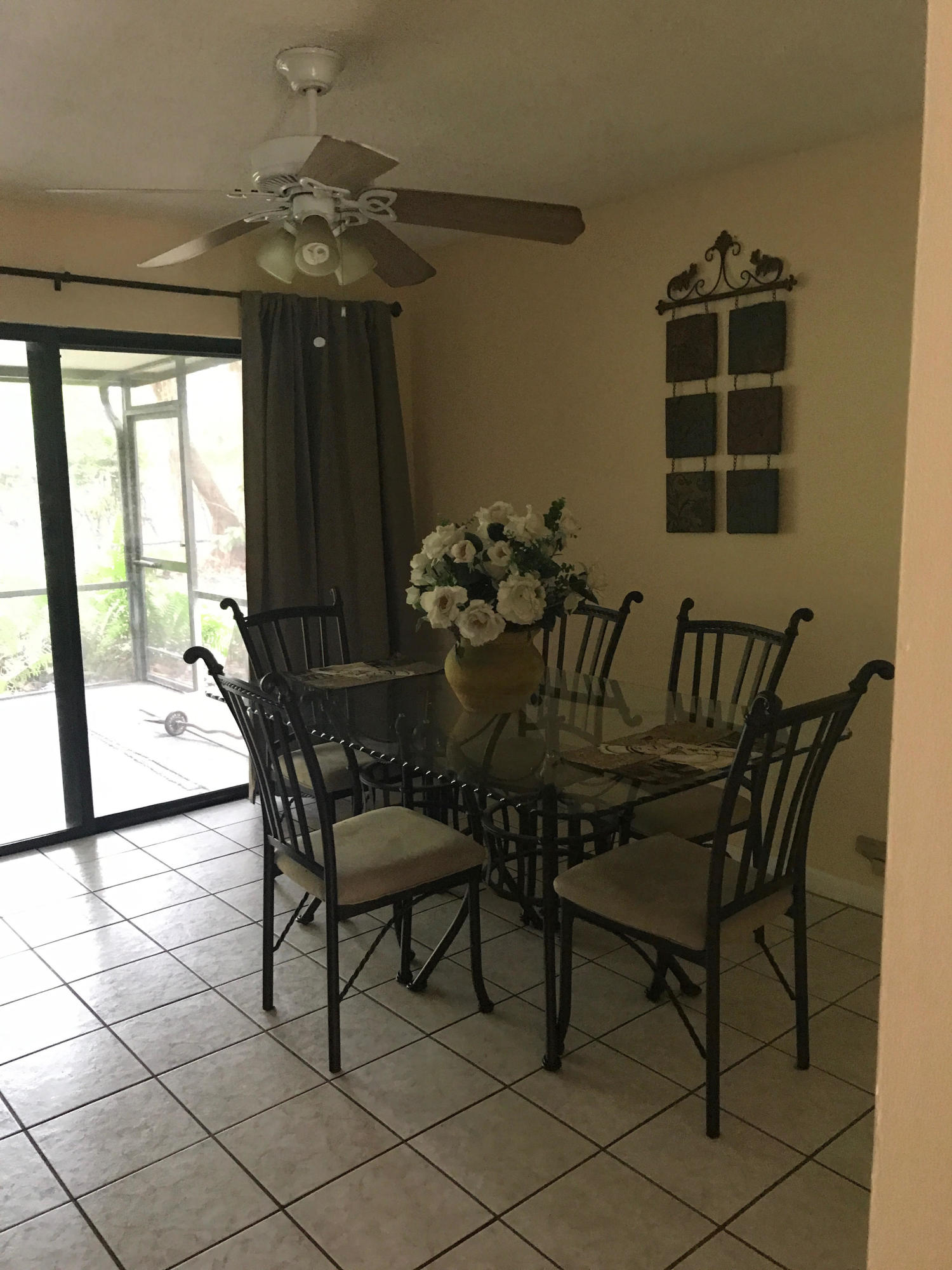 SANDTREE - Residential