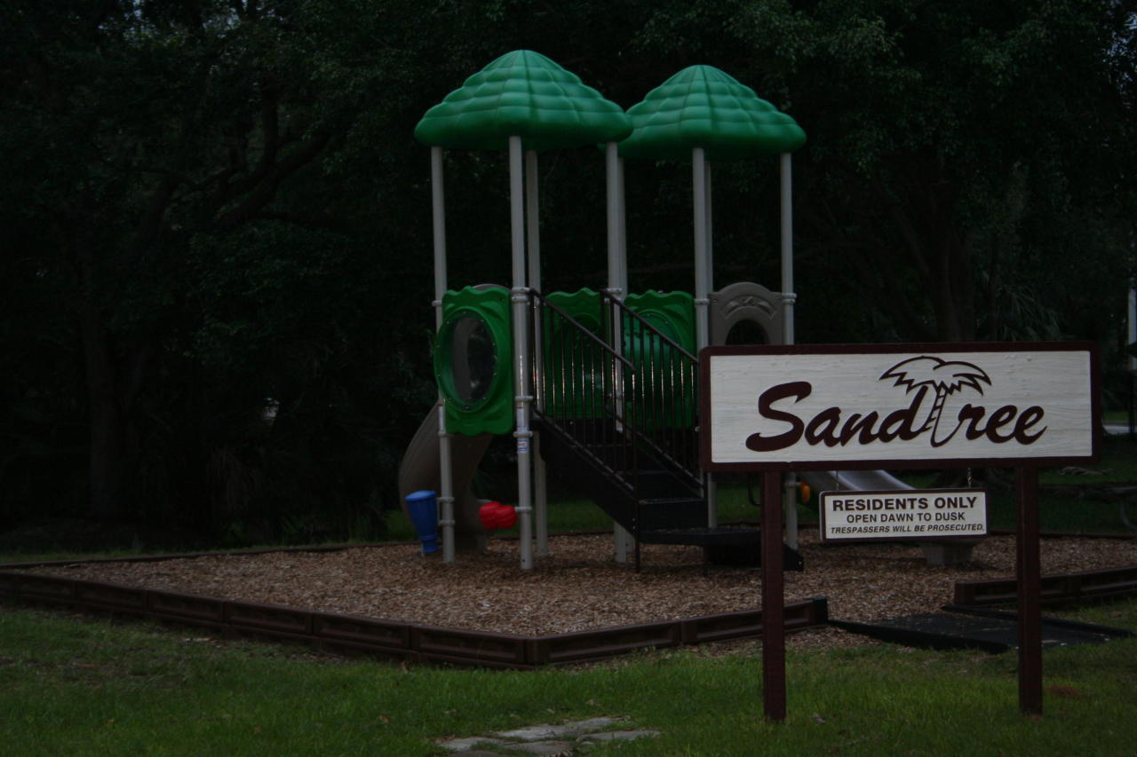 SANDTREE - Residential