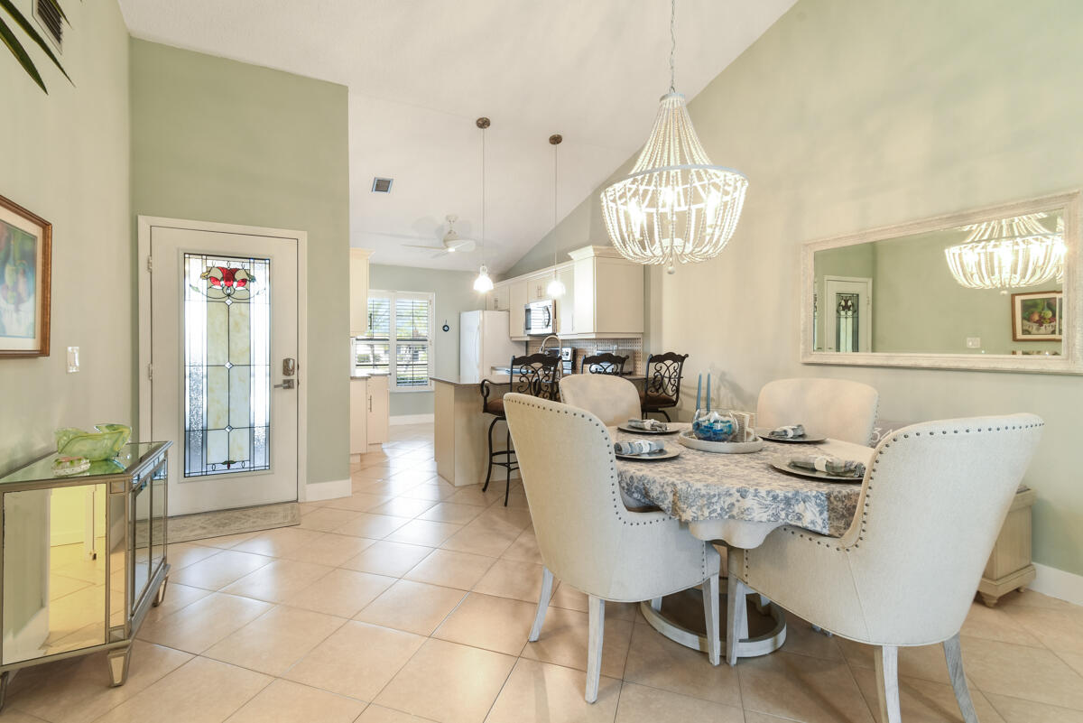 7852 SE Sugar Sand Circle