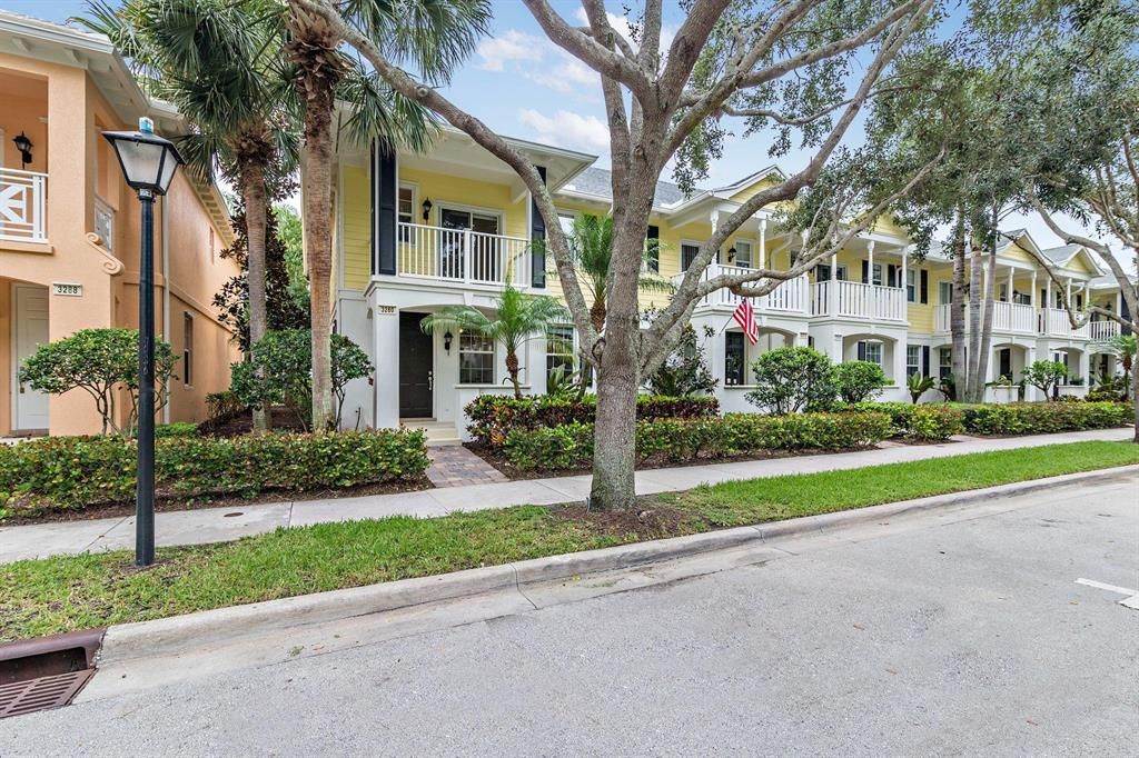 Photo of 3280 W Community Drive, Jupiter, FL 33458 (MLS # R10718323)