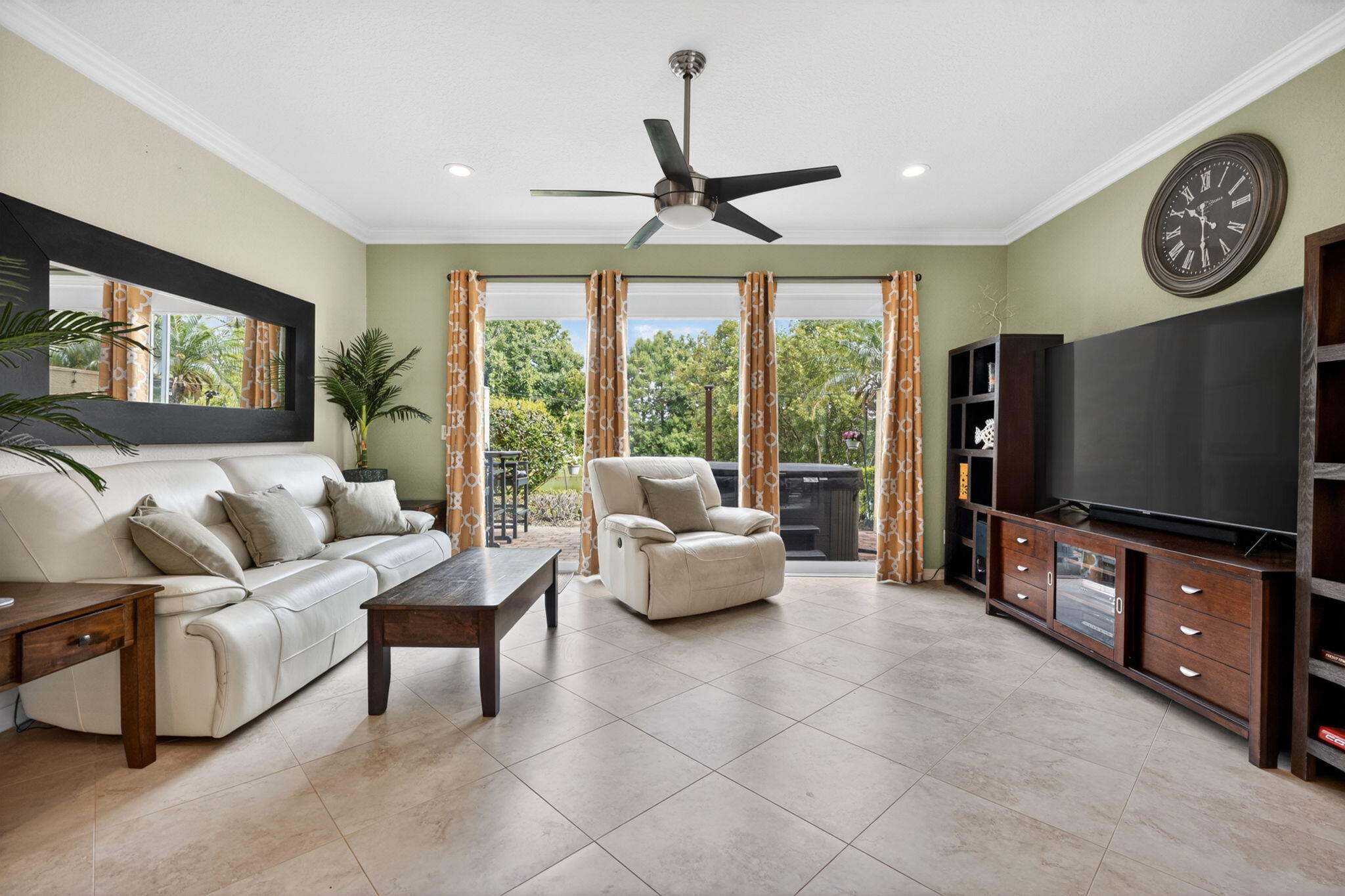 RIVER GLEN - Residential
