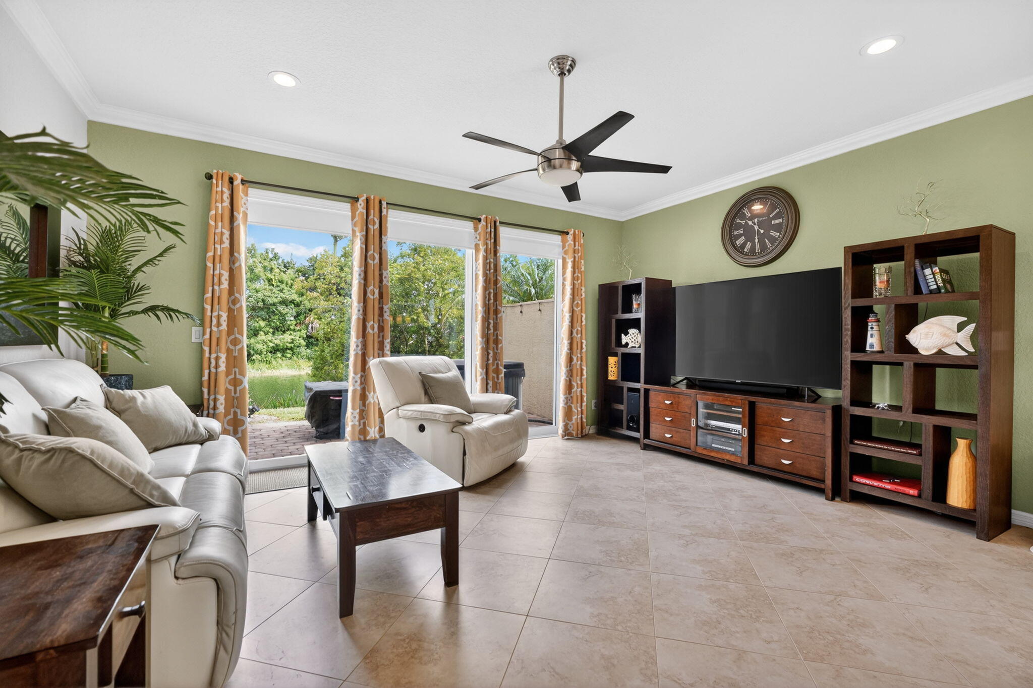 RIVER GLEN - Residential