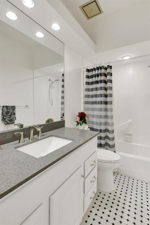 PINE CREEK TOWN HOMES PHA - Residential Lease