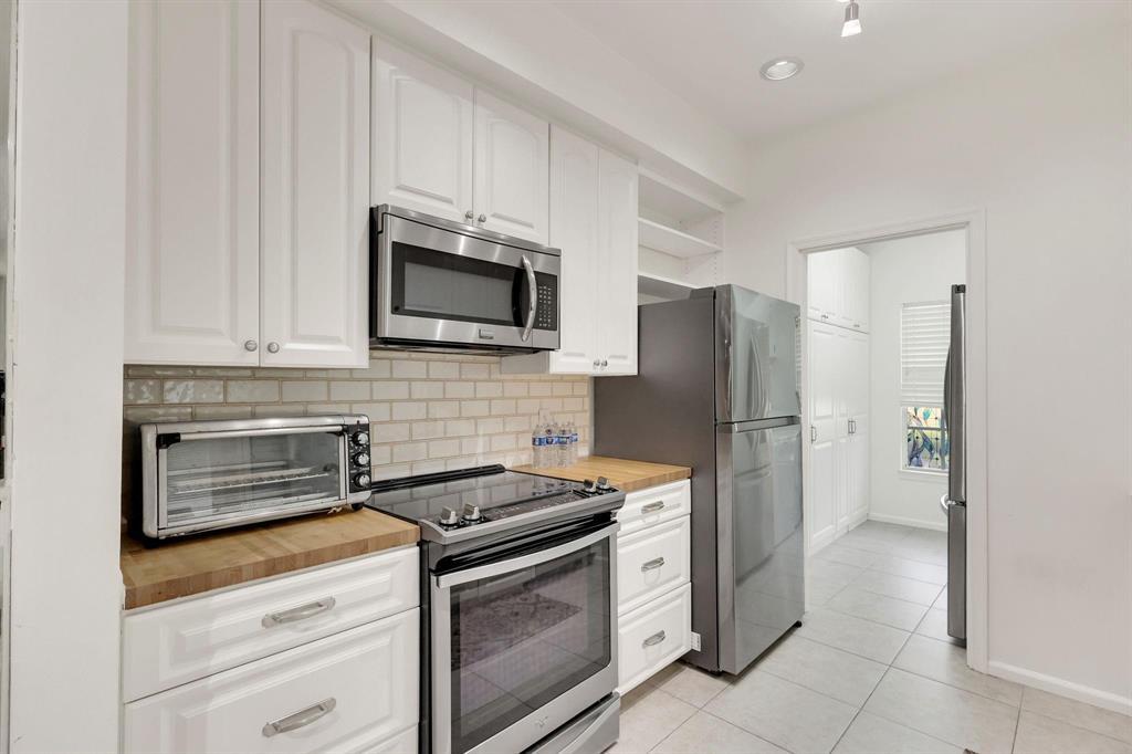 PINE CREEK TOWN HOMES PHA - Residential Lease