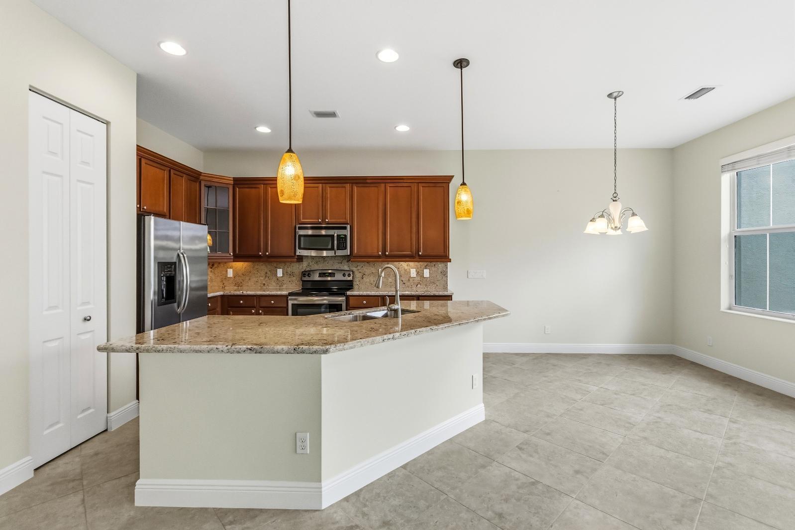 Hampton Cay - Residential