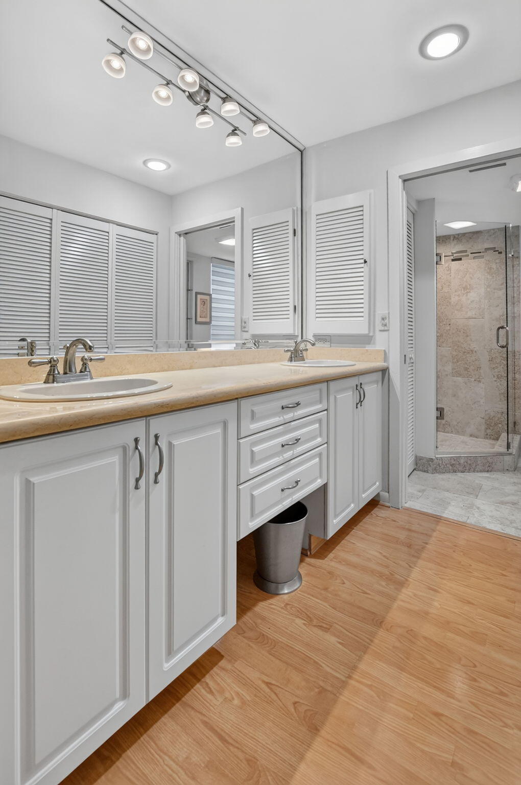 7033 Rain Forest Drive D-4-L
