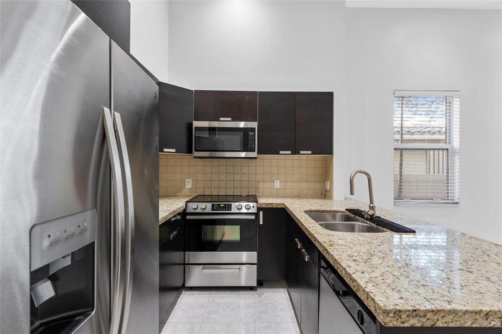 Photo of 316 SW 16th Street #B, Fort Lauderdale, FL 33315 (MLS # F10545300)