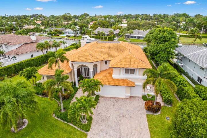 9 Island Road, Sewalls Point, FL, 34996/$4,200,000 2 9 Island Road