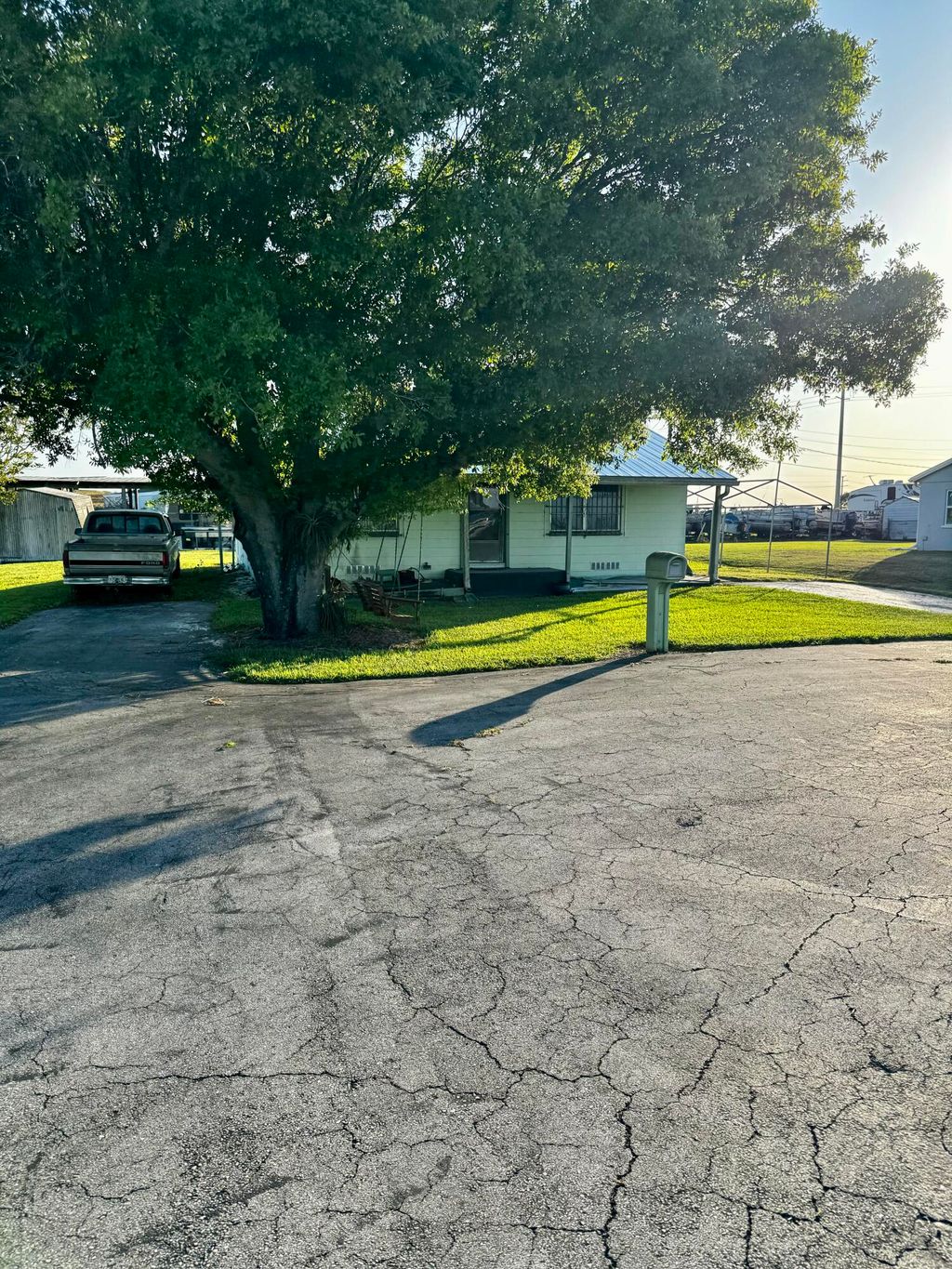 Photo of 2708 W W Canal Street N, Belle Glade, FL 33430 (MLS # R10981353)