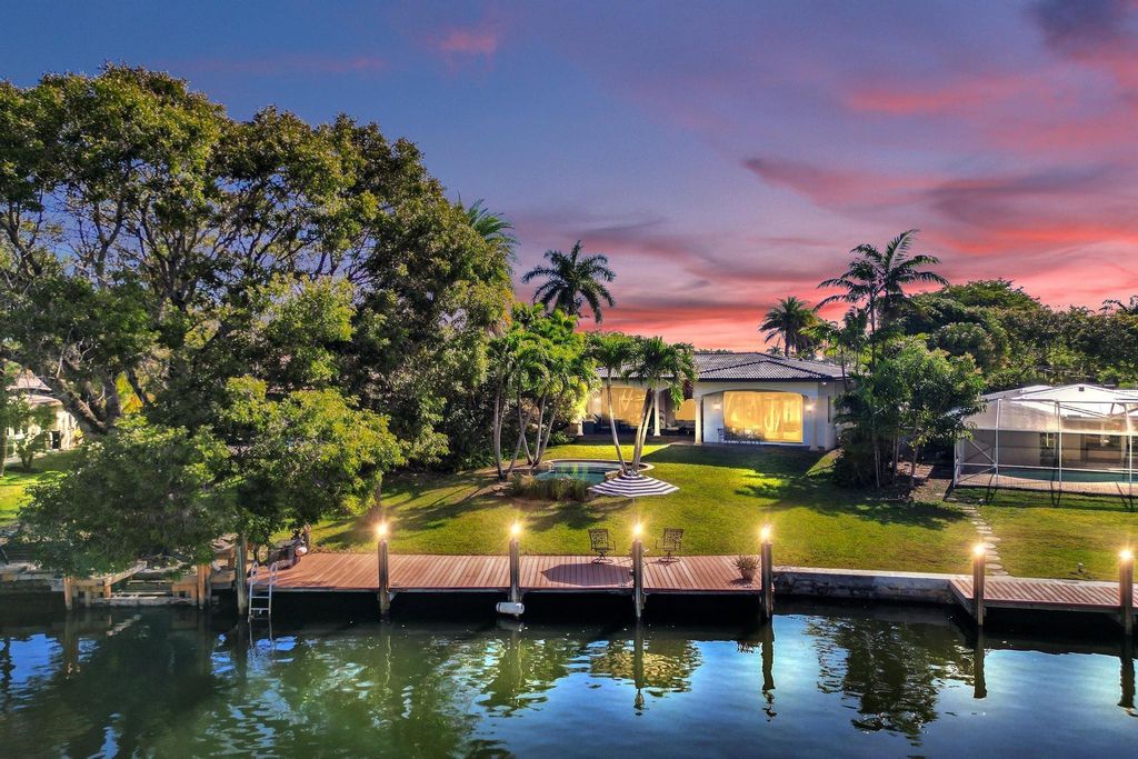 Photo of 2425 Middle River Drive, Fort Lauderdale, FL 33305 (MLS # F10555274)