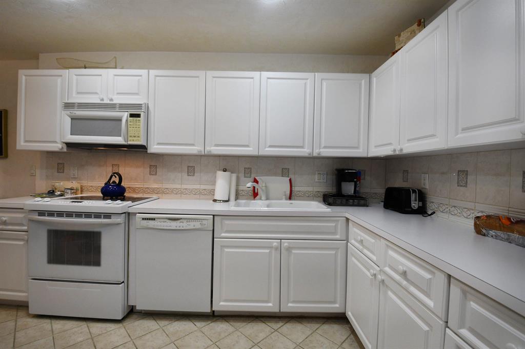 WESTGATE AT HUNTERS RUN C - Residential