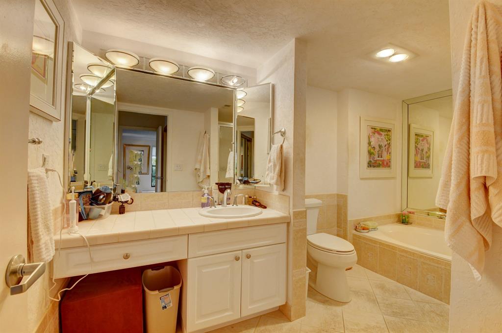 WESTGATE AT HUNTERS RUN C - Residential