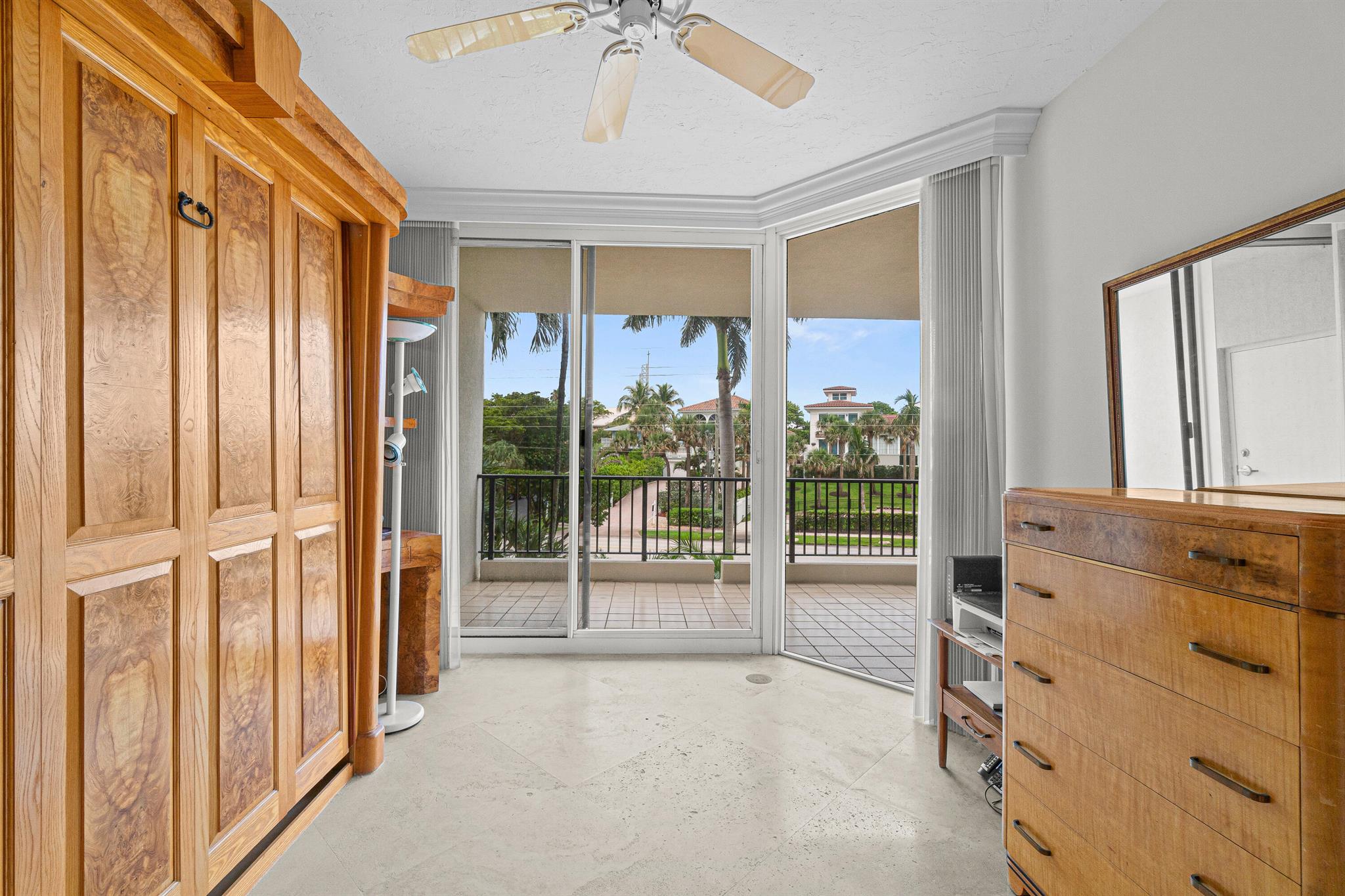 WATERFRONT ON THE OCEAN A - Residential