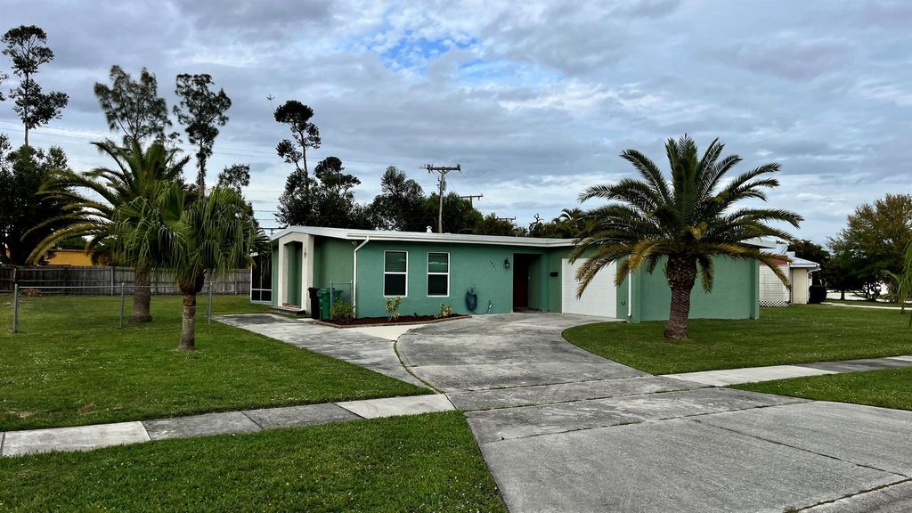 Photo of 1401 SE San Sovina Terrace, Port Saint Lucie, FL 34953 (MLS # R11067140)