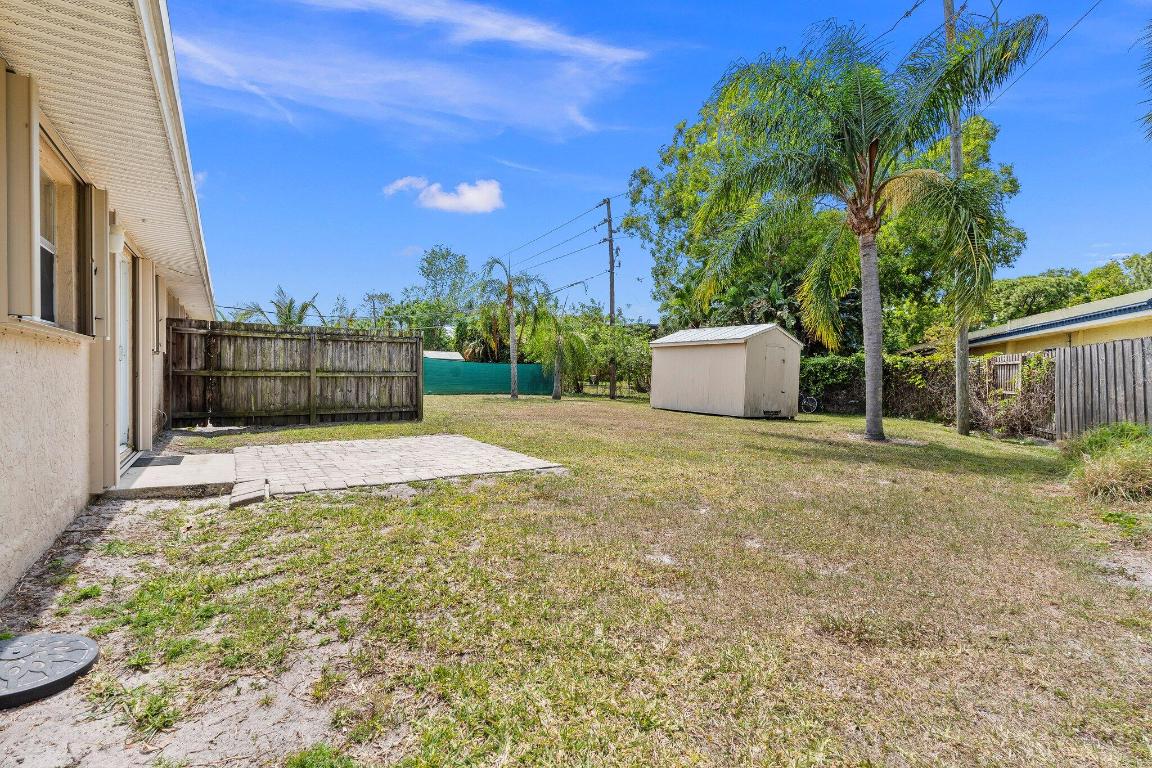 PORT SALERNO VILLAGE - Residential Income