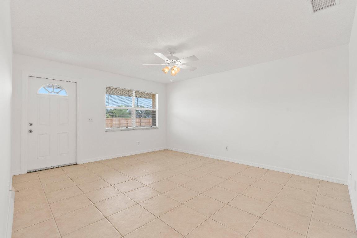 PORT SALERNO VILLAGE - Residential Income