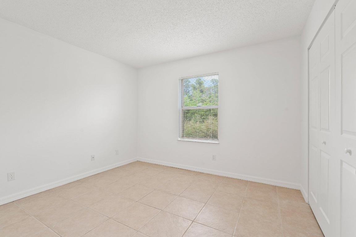 PORT SALERNO VILLAGE - Residential Income