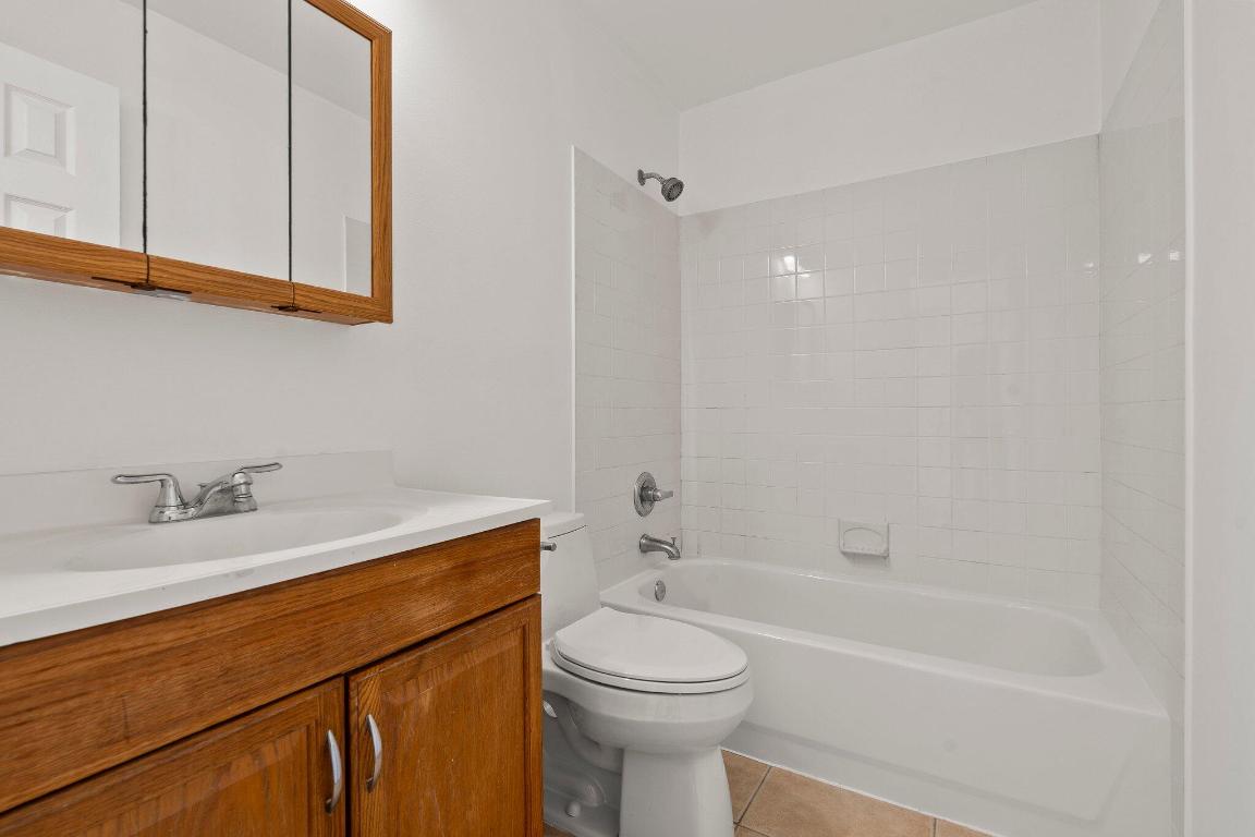 PORT SALERNO VILLAGE - Residential Income