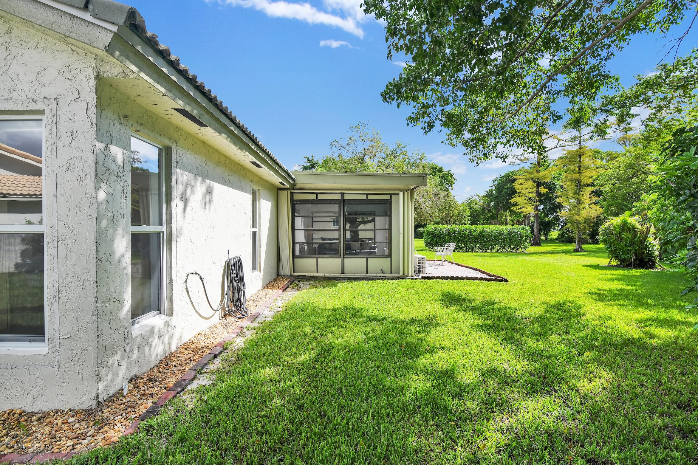 7962 Cloverfield Circle