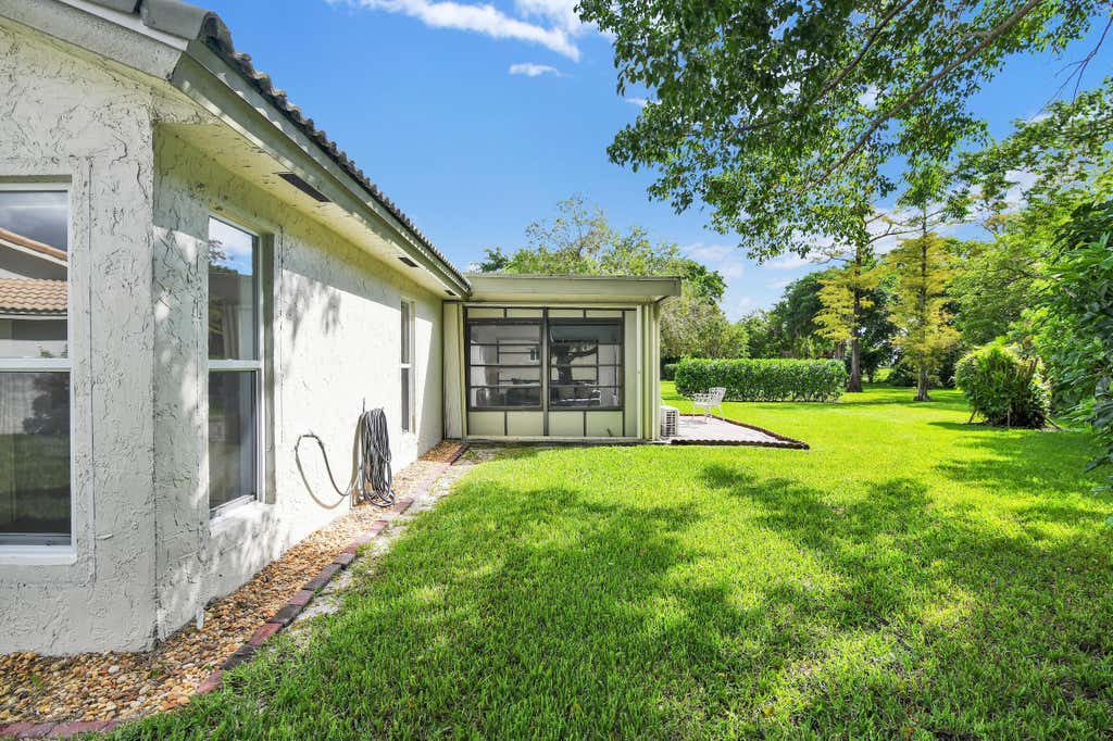 Photo of 7962 Cloverfield Circle, Boca Raton, FL 33433 (MLS # R11127559)