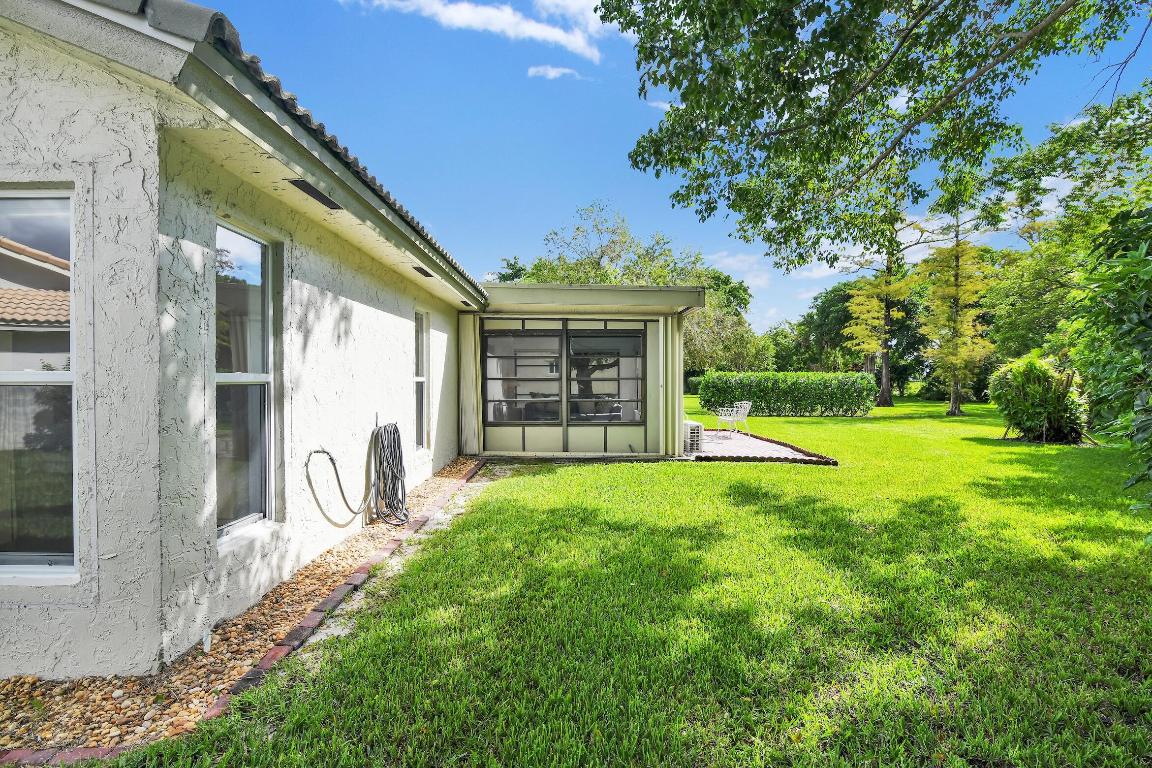 7962 Cloverfield Circle