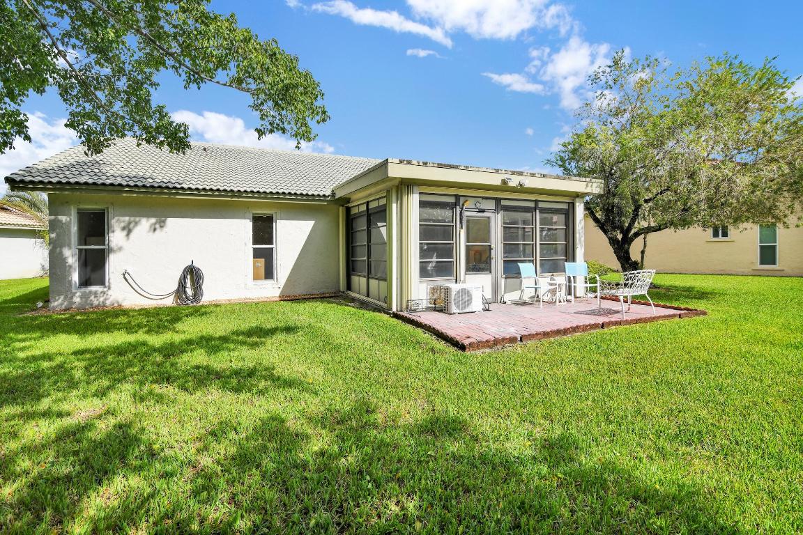 7962 Cloverfield Circle