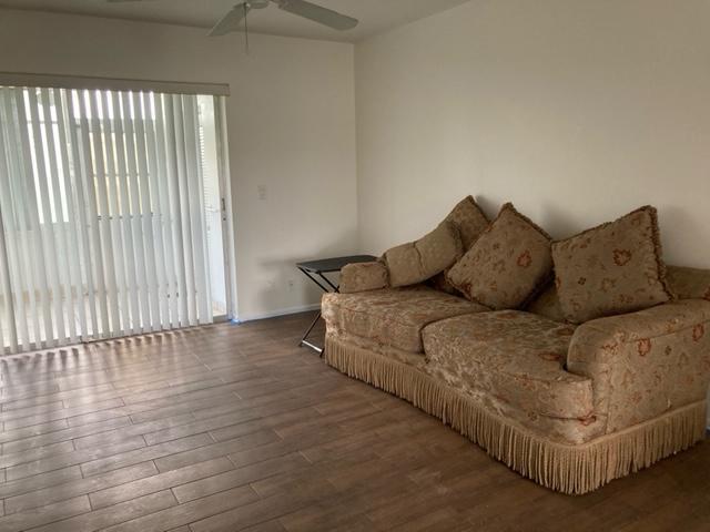 CRESTHAVEN VILLAS 14 COND - Residential Lease