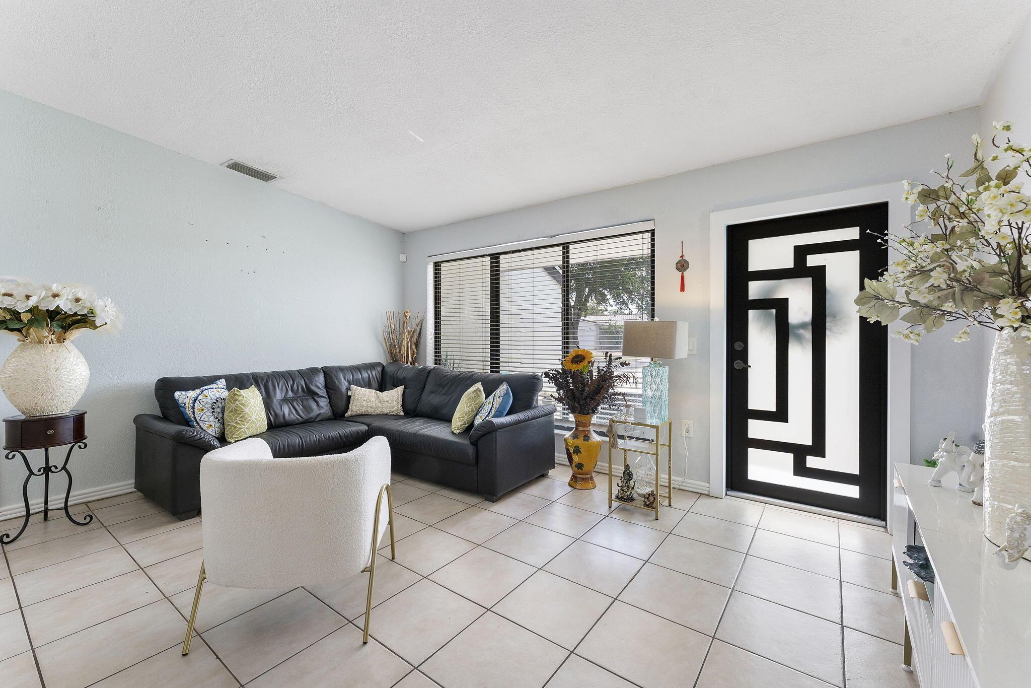 400 NW 98th Avenue