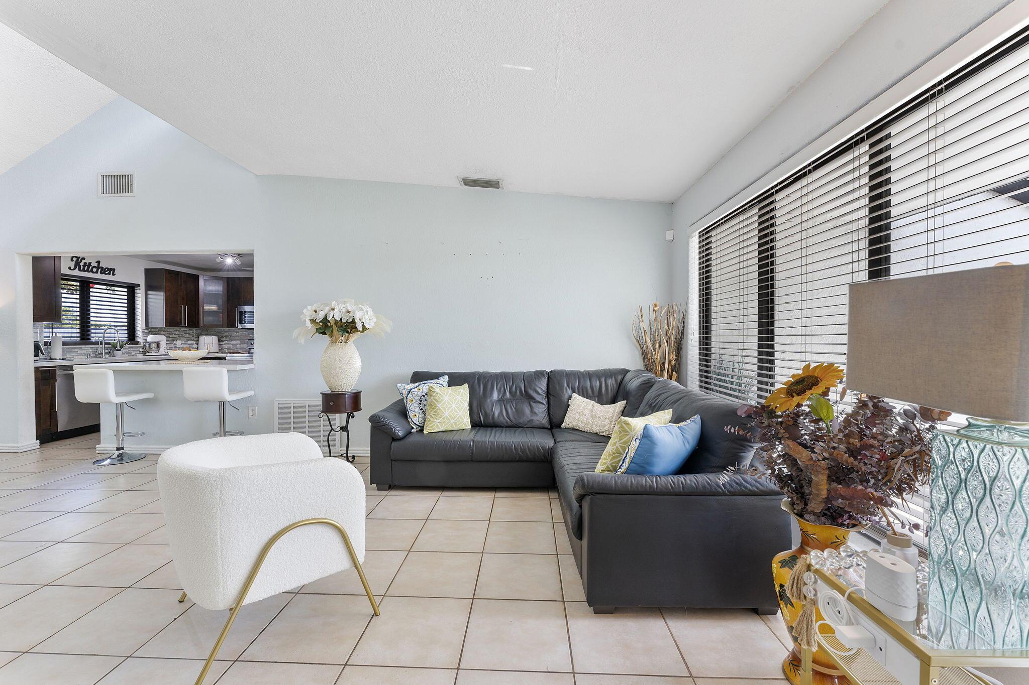 400 NW 98th Avenue