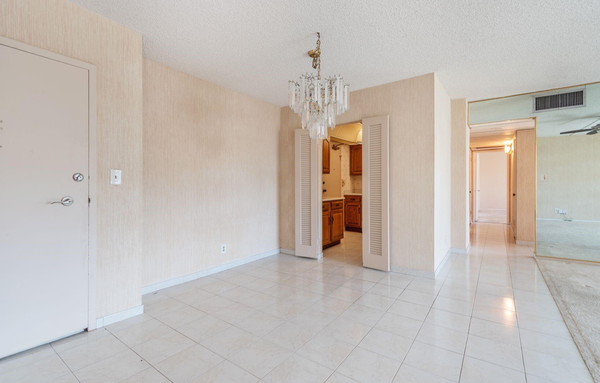 Birch Crest Apartments - Residential
