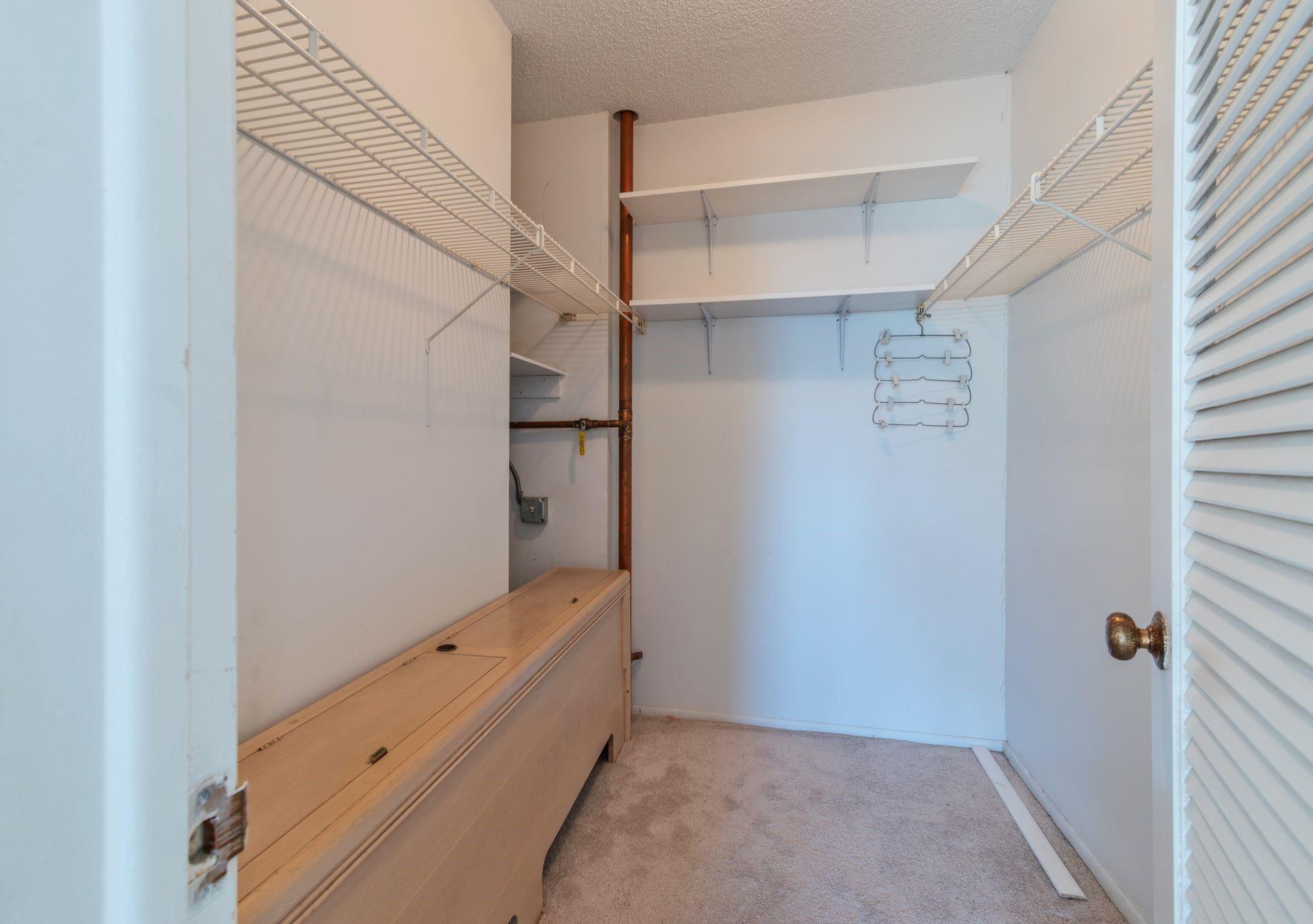 Birch Crest Apartments - Residential