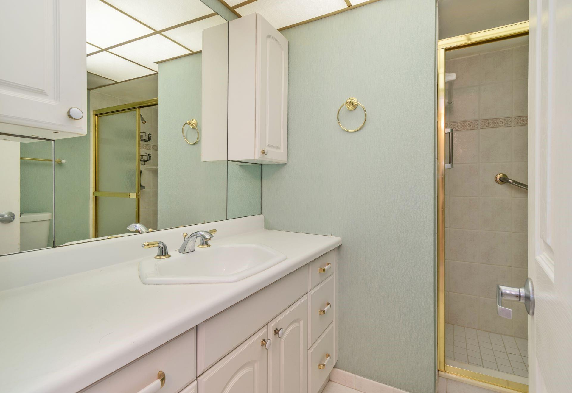Birch Crest Apartments - Residential