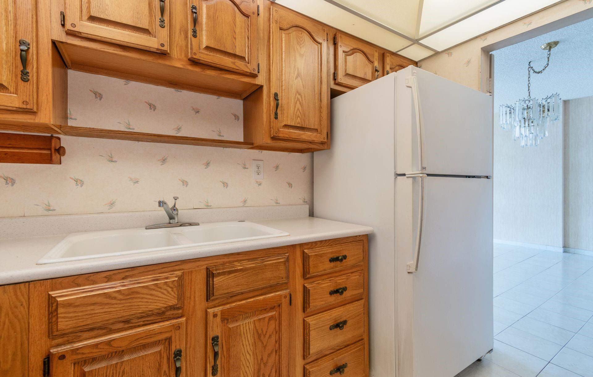 Birch Crest Apartments - Residential