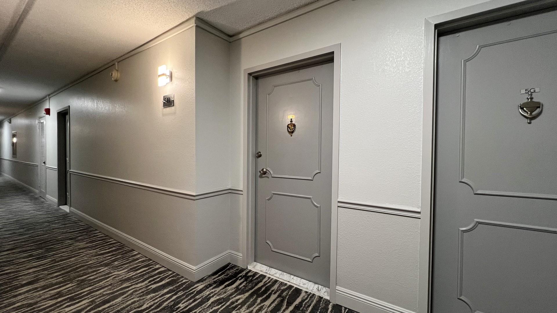 Birch Crest Apartments - Residential