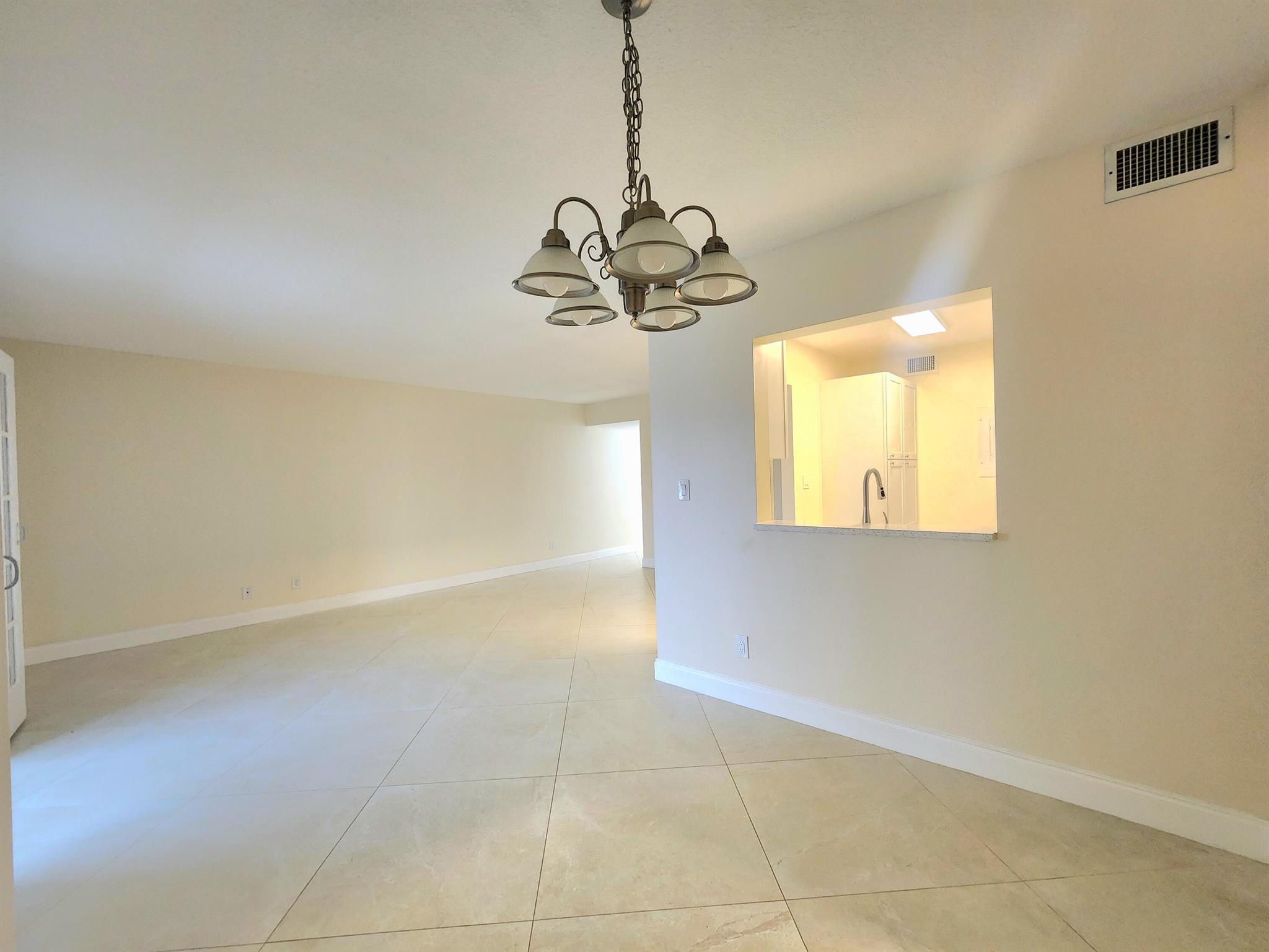 3178 Via Poinciana 402 402